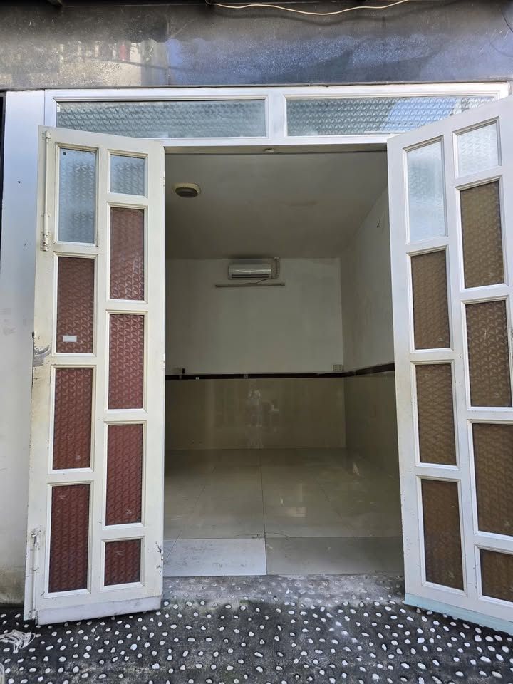 Cho thuê tầng trệt hẻm 1/ Thống Nhất, Gò Vấp 30m² giá 3.5 triệu - Không thể bỏ lỡ!
