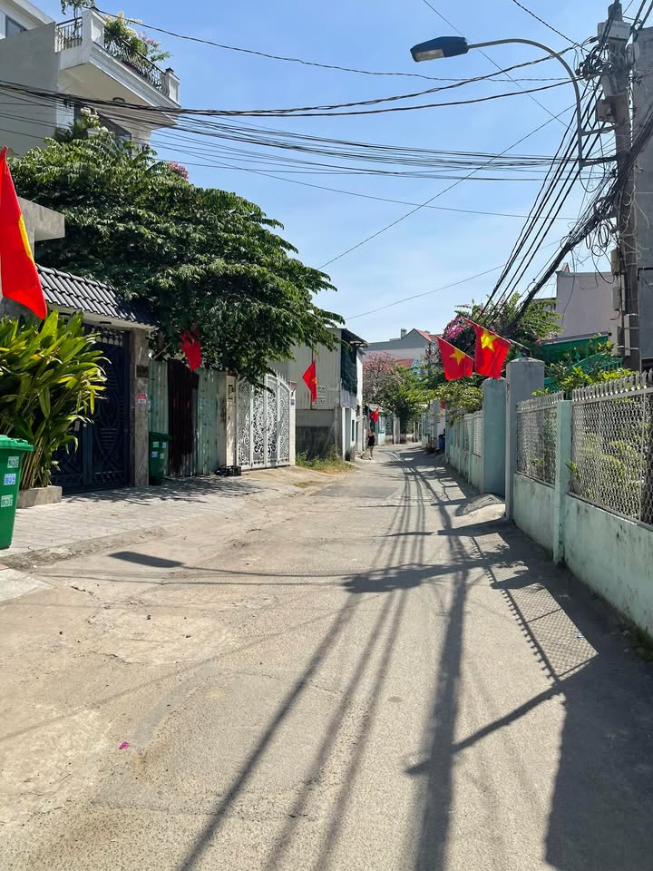 Bán dãy trọ Phước Long B, Quận 9, 130m² giá 9.7 tỷ - Vị trí đẹp, sẵn sàng cho thuê!