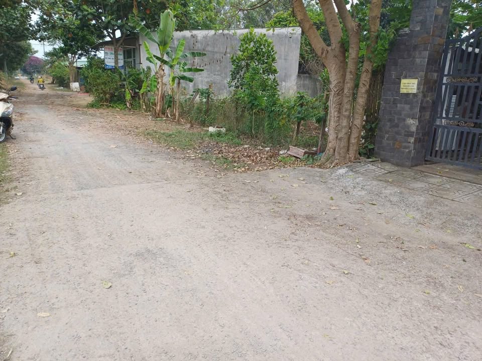 Đất nền Nhơn Trạch 170m² giá 2 tỷ - Vị trí đắc địa, tiện kinh doanh!