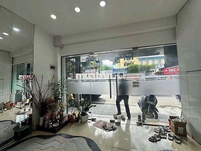 Cho thuê nhà 5 tầng đường Nguyễn Khuyến, quận Đống Đa, 20m² - Kinh doanh hiệu quả ngay!