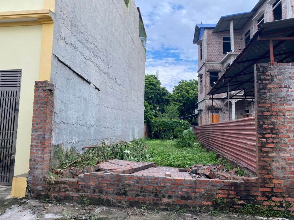 Đất nền phường Xuân Hoà 90m² giá 2 tỷ - Vị trí đắc địa gần chợ