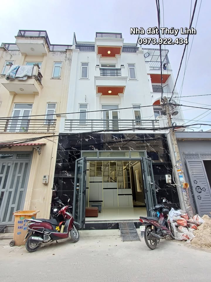 Nhà phố Thạnh Xuân, Quận 12, 51m² giá 5.1 tỷ - Vị trí đẹp, sân thượng rộng rãi!