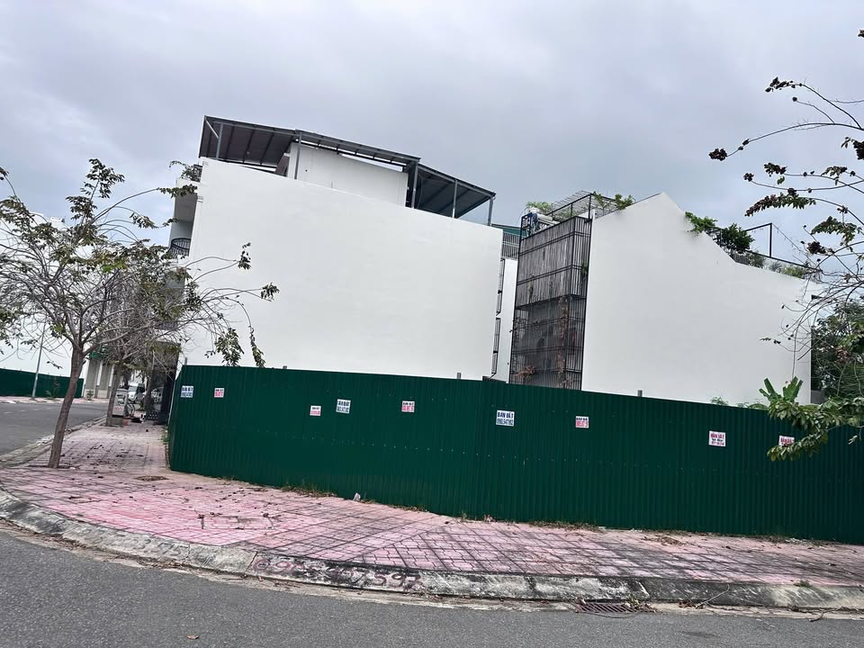 Đất nền lô góc Phước Hải Nha Trang 191m² giá 13.37 tỷ - Cơ hội đầu tư hiếm có!