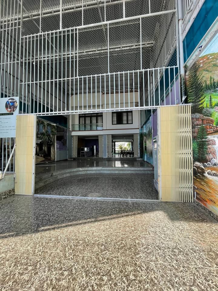 Cho thuê nhà mặt tiền Phạm Văn Đồng, Nha Trang 3 phòng ngủ - Phù hợp cho mọi lĩnh vực kinh doanh!