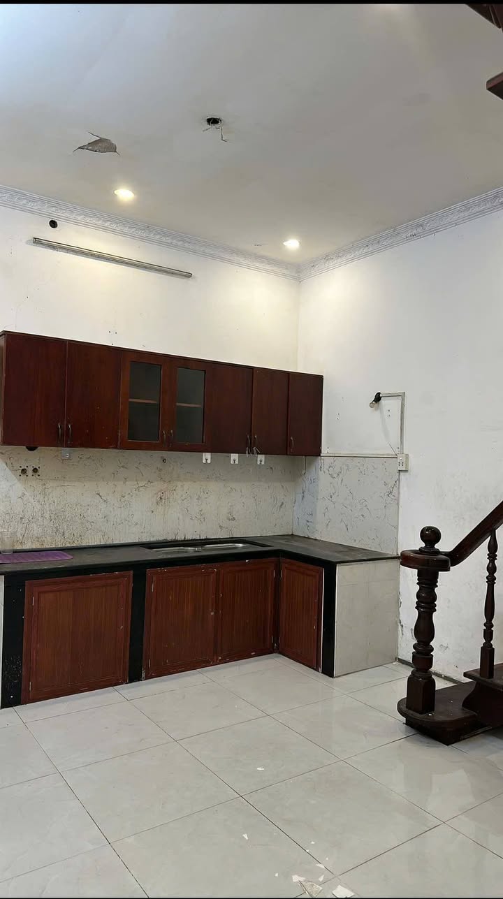 Nhà riêng Bà Điểm 76m² giá 4.1 tỷ - Vị trí đắc địa gần chợ, trường học!