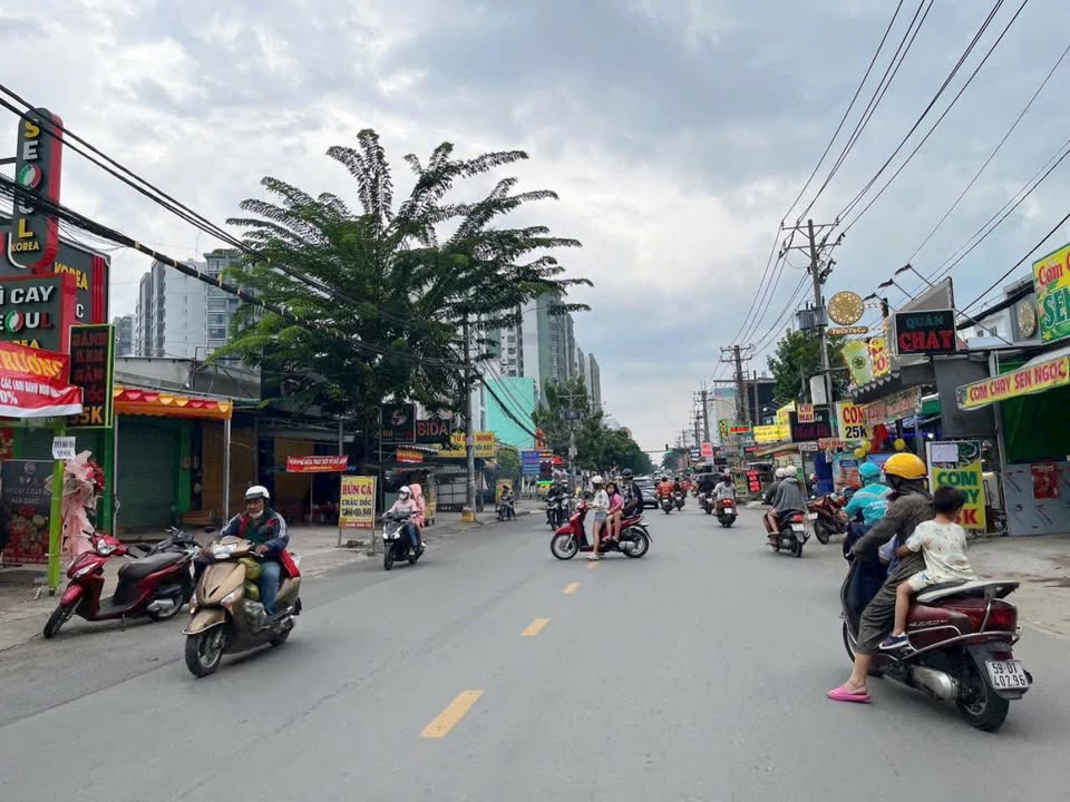 Nhà mặt tiền kinh doanh đường CN1 Tân Phú 76m² giá 12.5 tỷ - Cơ hội đầu tư sinh lời!