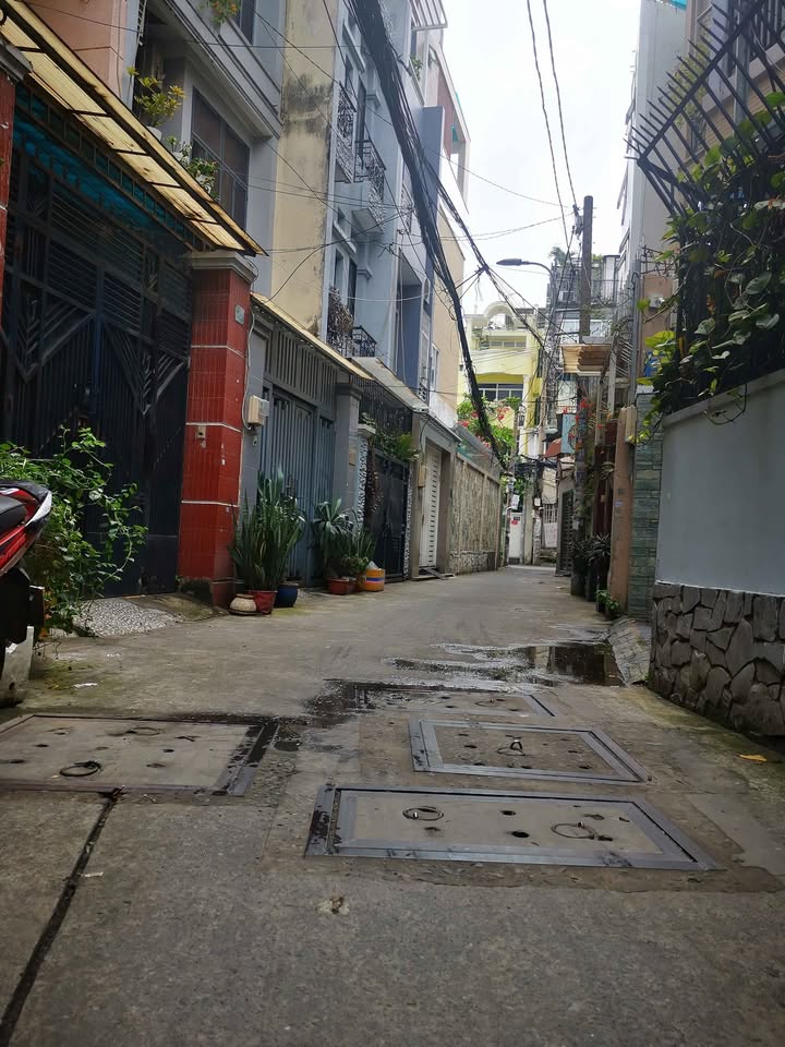 Nhà 3 tầng Tăng Bạt Hổ, Bình Thạnh 52m² giá 10.5 tỷ - Sổ đỏ nở hậu, vào ở ngay!