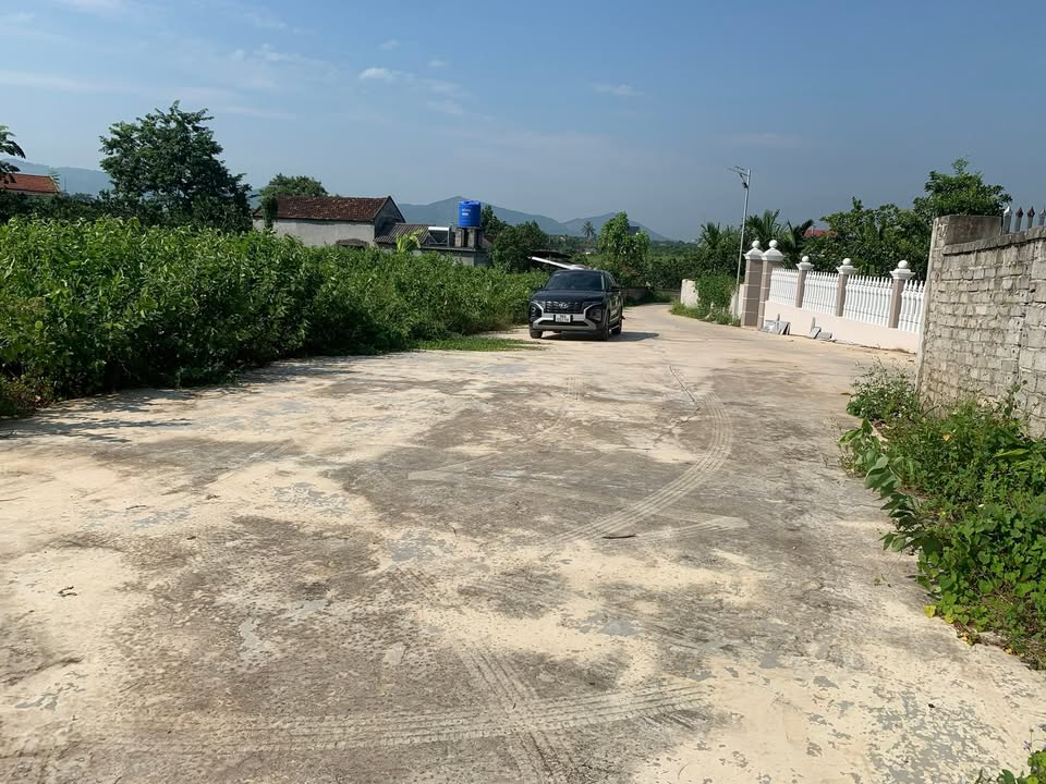 Đất Hồng Giang Lục Ngạn 200m² giá 500 triệu - Cơ hội đầu tư F0 hấp dẫn!