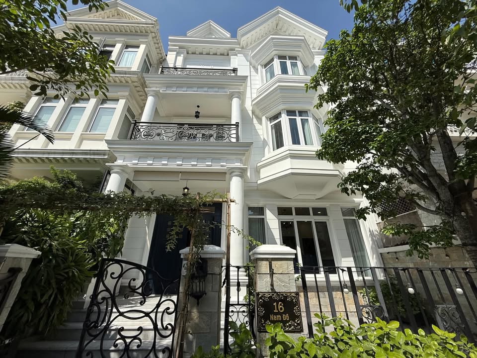 Cho thuê Villa Nam Đô, Phú Mỹ Hưng Quận 7, 144m² - Thiết kế hiện đại và không gian thoáng đãng