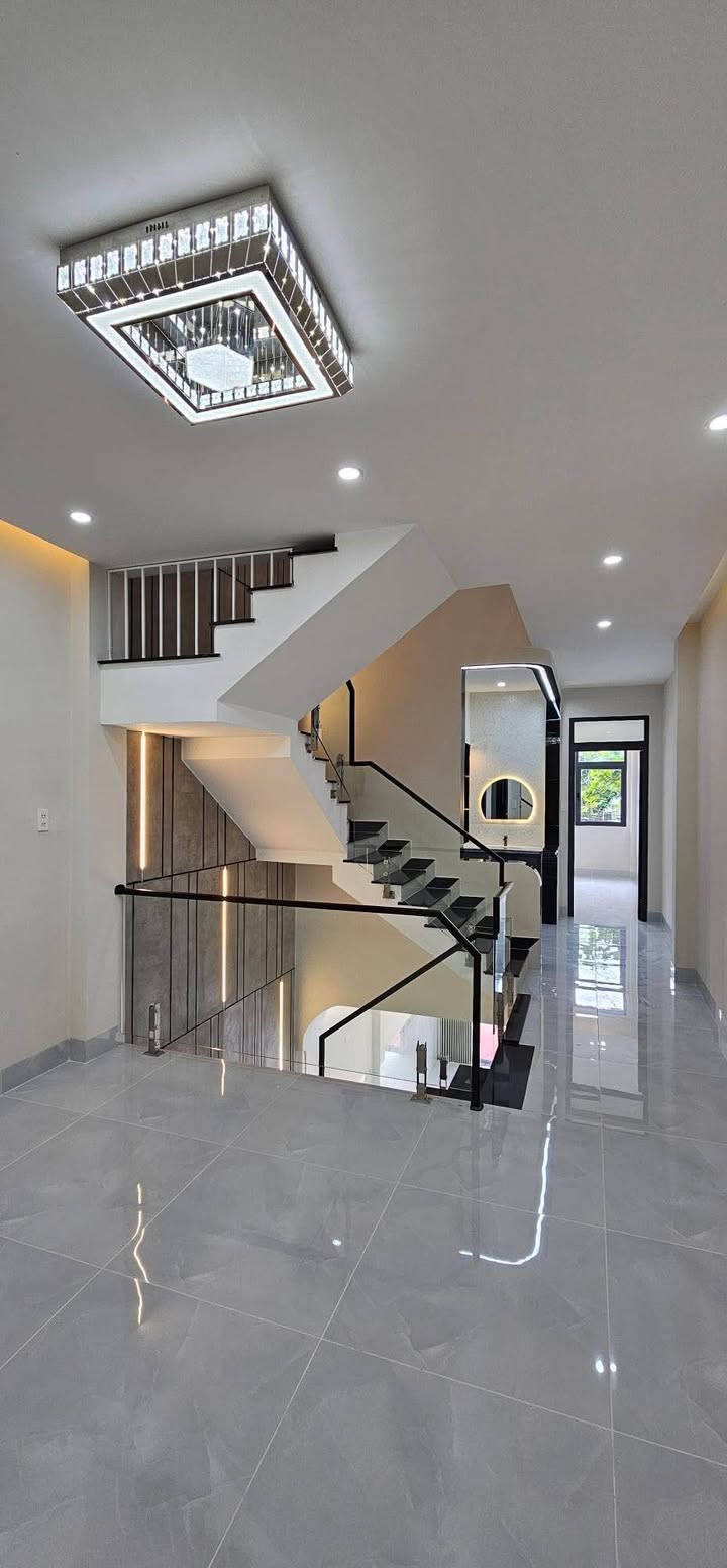 Nhà mặt tiền đường Lê Thanh Nghị, Quy Nhơn 80m² giá 6.5 tỷ - Sẵn sàng vào ở ngay!