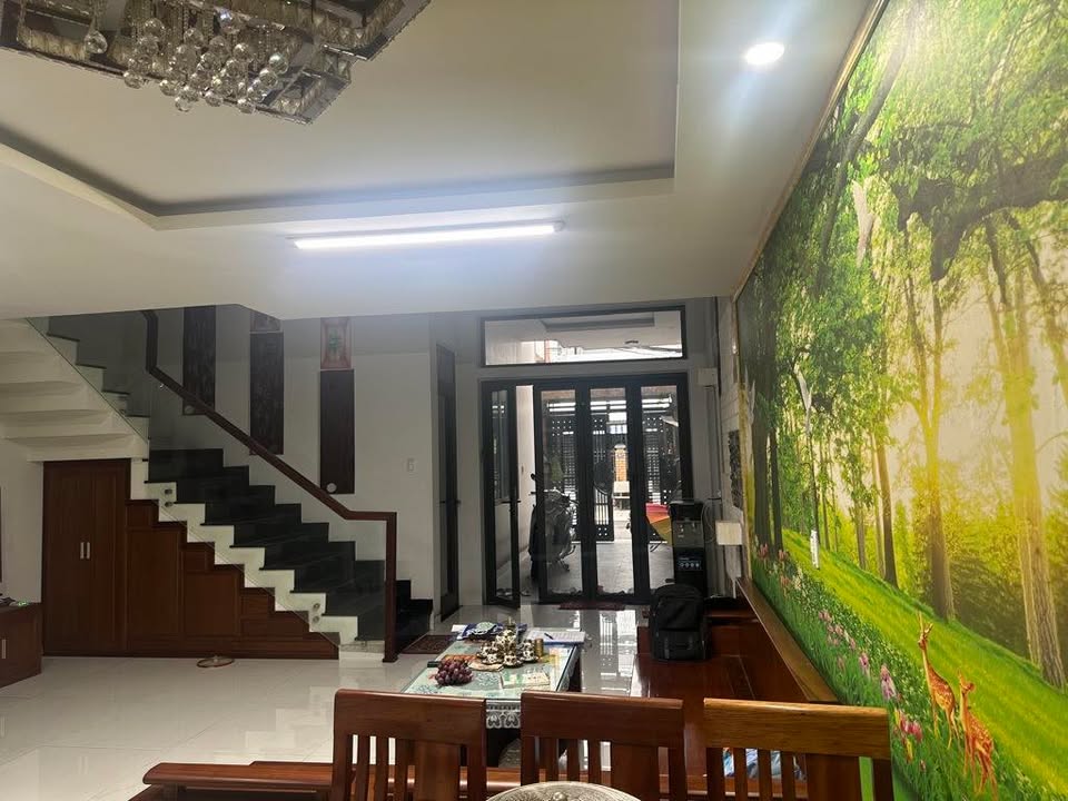 Nhà 3 tầng mê lệch Đà Nẵng 123m² giá 12.9 tỷ - Thiết kế hiện đại, vào ở ngay!