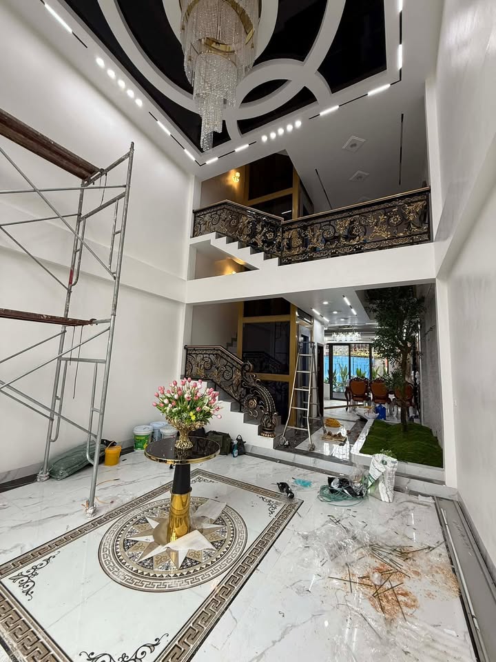 Nhà đẹp mặt đường Đỗ Mạnh Đạo, Nam Định 75m² giá 7,5 tỷ - Full nội thất cao cấp