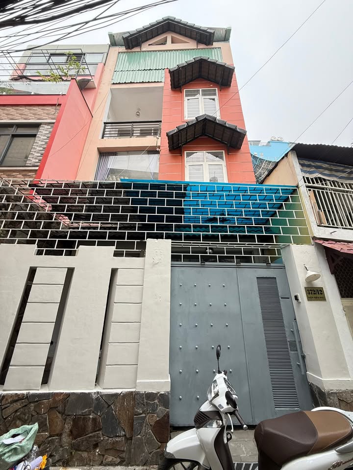 Nhà cho thuê đường Điện Biên Phủ, quận 3, 5 phòng ngủ - Đối diện bệnh viện Bình Dân, giá 25 triệu/tháng!