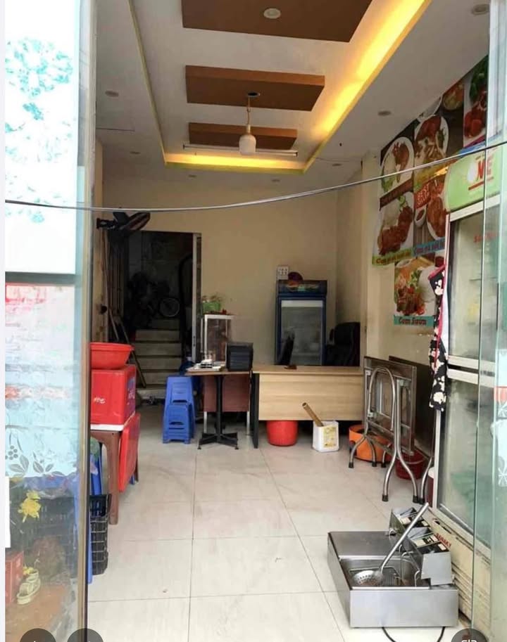 Mặt bằng kinh doanh tại ngõ Nguyên Hồng, quận Ba Đình, 29m² - Giá chỉ 6.5 triệu/tháng!