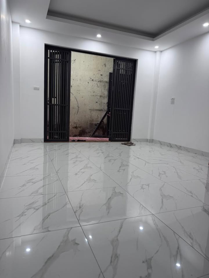 Nhà đẹp 6 tầng Mễ Trì 38m² giá 8.7 tỷ - Đầu tư sinh lời hấp dẫn!