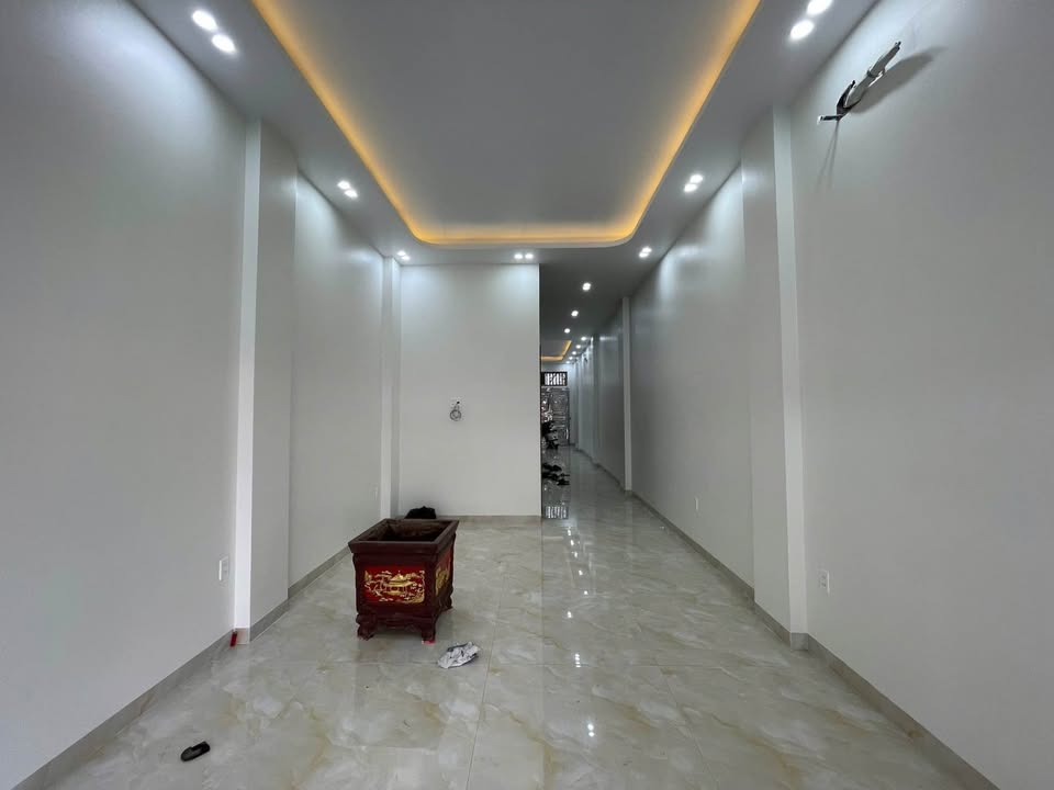 Nhà 6,5 tầng Ngô Quyền Hải Phòng 85,5m² giá 10 tỷ - Mặt thoáng, chính chủ!
