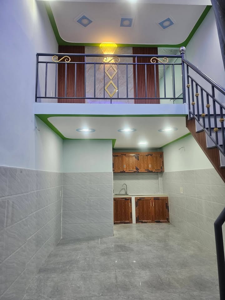 Nhà phố Hóc Môn 29.7m² giá 1.15 tỷ - Hướng tốt, gần trường học!