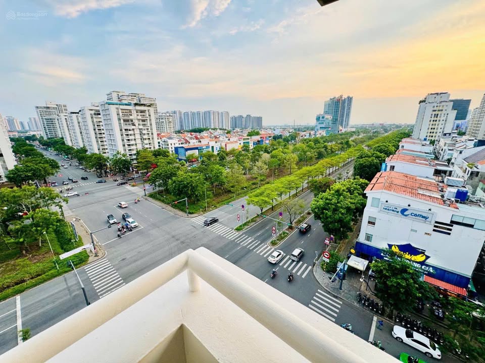 Căn hộ Duplex Hưng Vượng 3, quận 7, 125m² giá 6.4 tỷ - Sổ hồng chính chủ, nội thất đầy đủ!