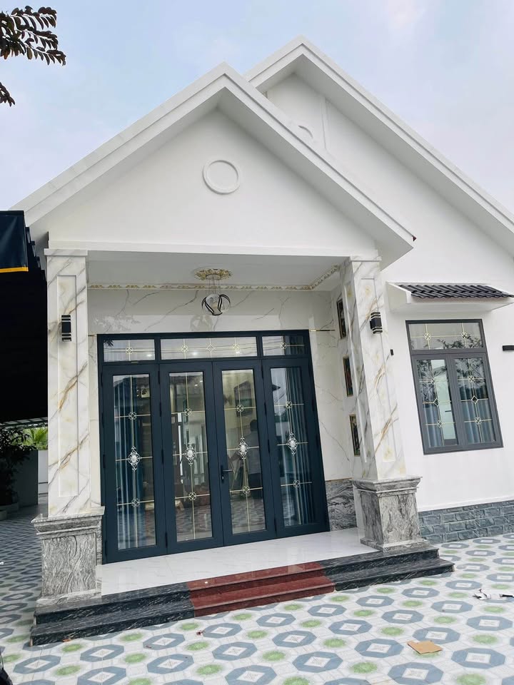 Bán nhà mái thái 348m² xã Bình Tâm, Tân An - Dọn vào ở ngay!