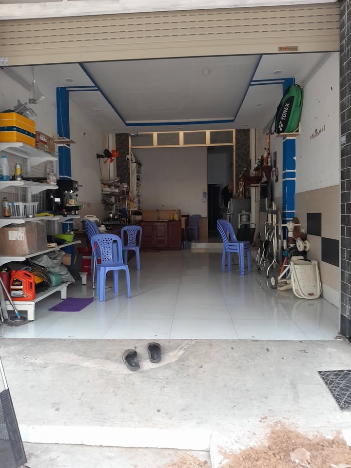 Nhà cấp 4 mặt tiền 8m xã Tân Xuân Hóc Môn 59m² giá 4.9 tỷ - Sổ hồng riêng chính chủ!