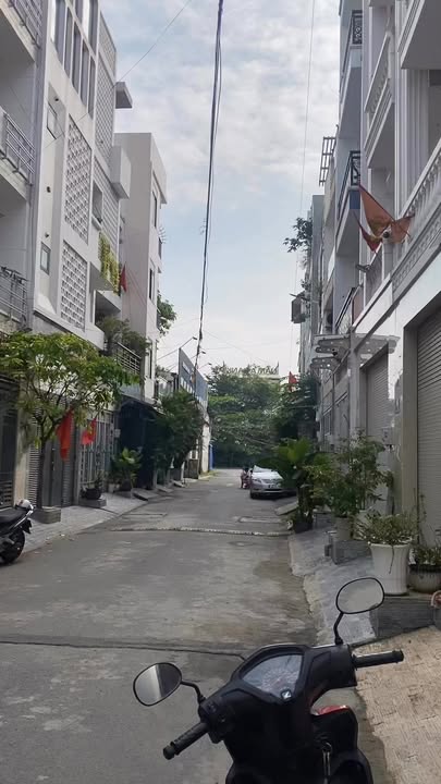 Đất Thạnh Lộc Q12 50m² giá 4.9 tỷ - Đường 7m, vị trí đẹp!