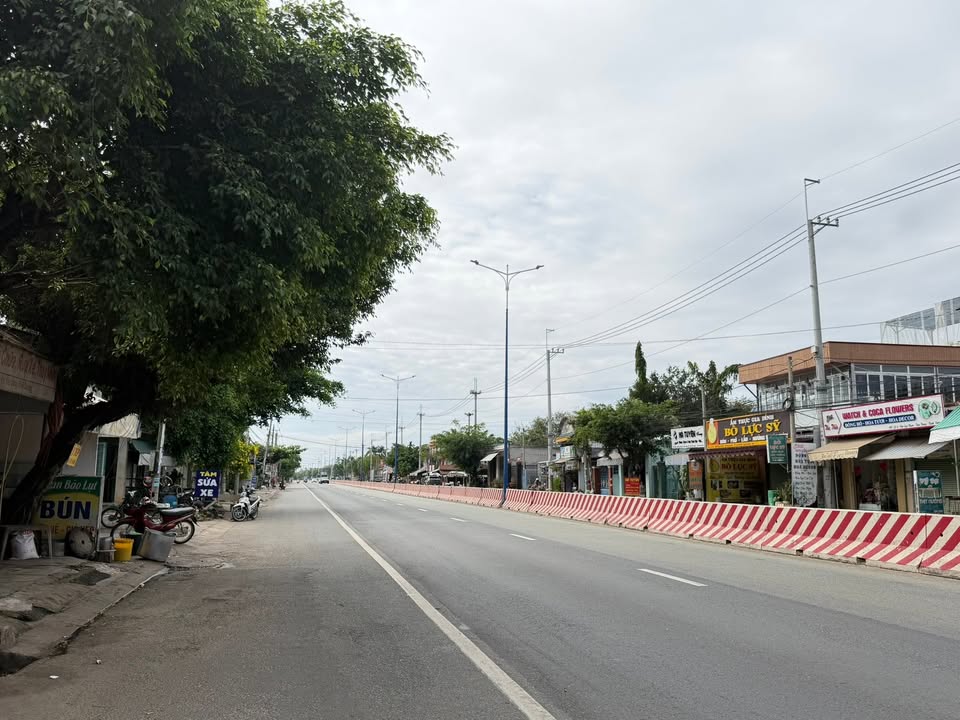 FrontHouse Quốc Lộ 13, Lai Uyên, 203m² chỉ 3 tỷ - Đầu tư sinh lời lý tưởng!