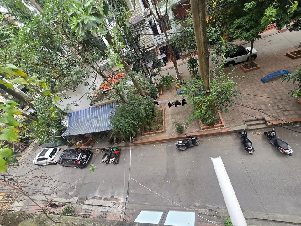 Nhà riêng Hồng Hà Ba Đình 40m² giá 14.8 tỷ - Vị trí VIP, kinh doanh thuận lợi!