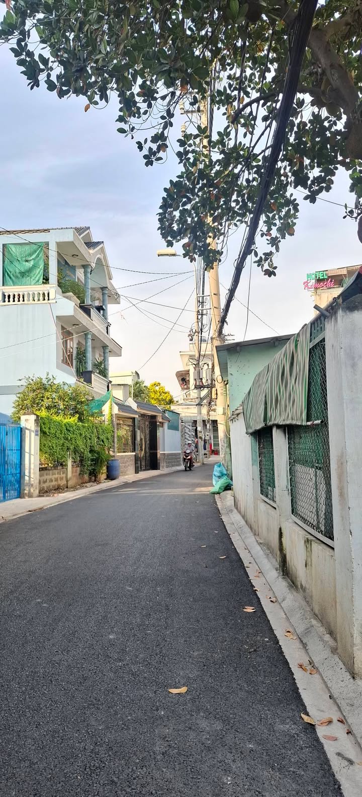 Nhà Linh Xuân 74m² giá 6.6 tỷ - Ô tô đậu thoải mái, vào ở ngay!