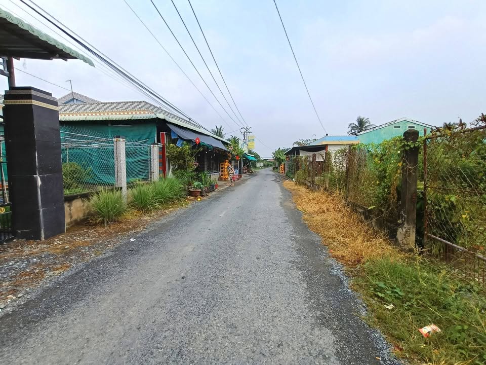 Nhà vườn 678m² ấp Tân Bình 2B - Giá 1.8 tỷ, sẵn sổ hồng chính chủ!