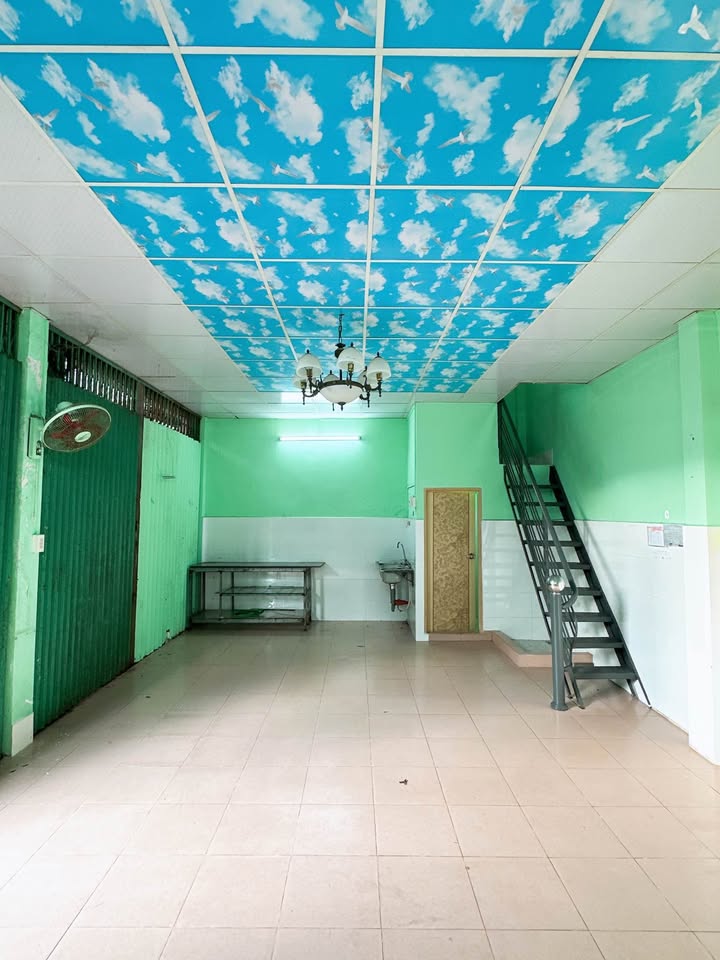 Nhà 1 Lầu Hẻm Lê Văn Nhung, Mỹ Bình, Long Xuyên 40m² giá 1 tỷ - Vị trí trung tâm thuận lợi!