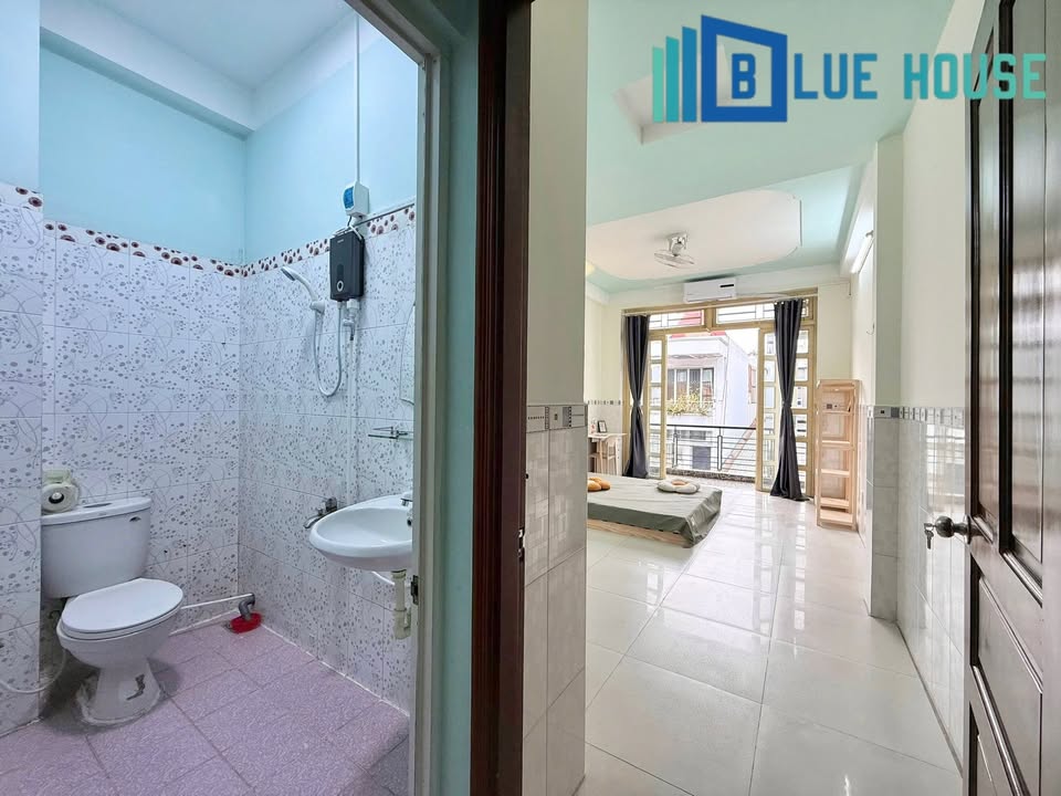 Căn hộ cho thuê Tân Phú 60m² - Ban công lớn thoáng mát ngay Etown Cộng Hòa!