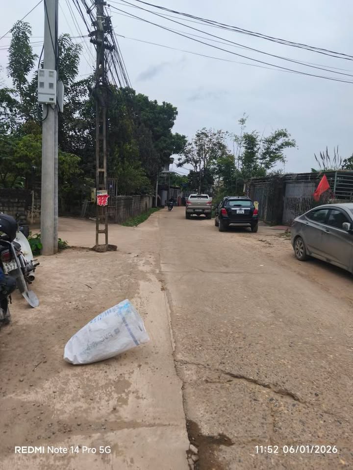 Đất Thịnh Đán Thái Nguyên 100m² giá 1.1 tỷ - Vị trí thuận lợi, đầy đủ tiện ích!