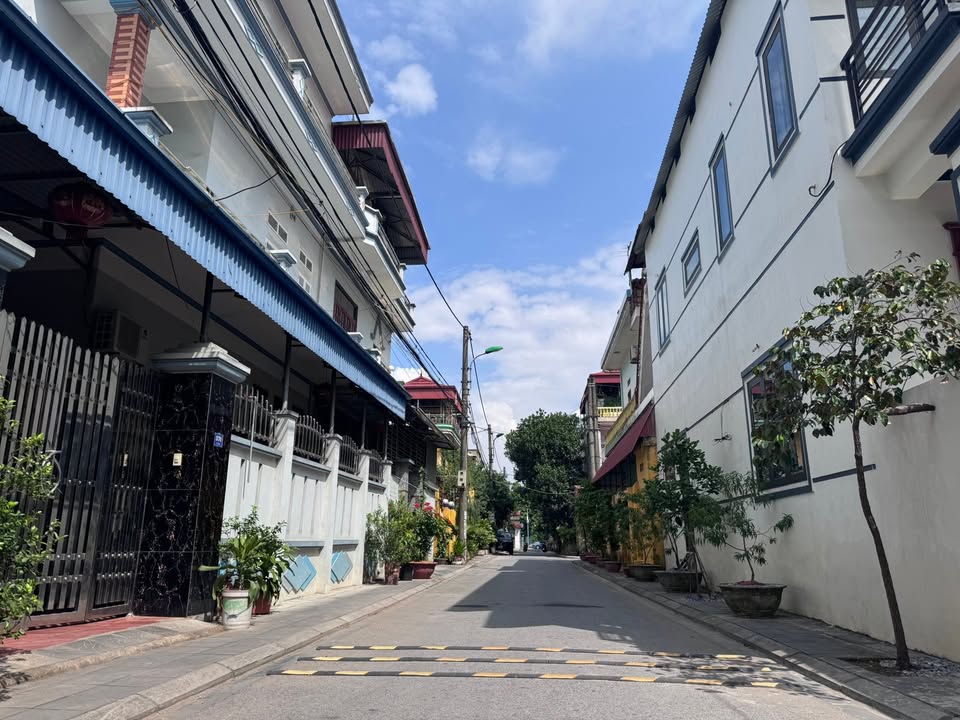 Nhà riêng Đông Anh 58m² giá 7 tỷ - Khu phân lô ô tô tránh, thiết kế chắc chắn!