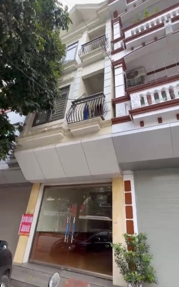 Nhà mặt tiền Đại lộ Hùng Vương, Việt Trì 88m² giá 6 tỷ - Vị trí kinh doanh tuyệt vời!