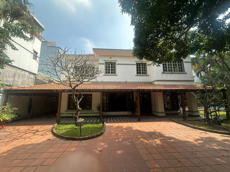 Biệt thự sân vườn cho thuê đường Xuân Thủy, Thảo Điền 1.300m² - Cơ hội kinh doanh tuyệt vời!