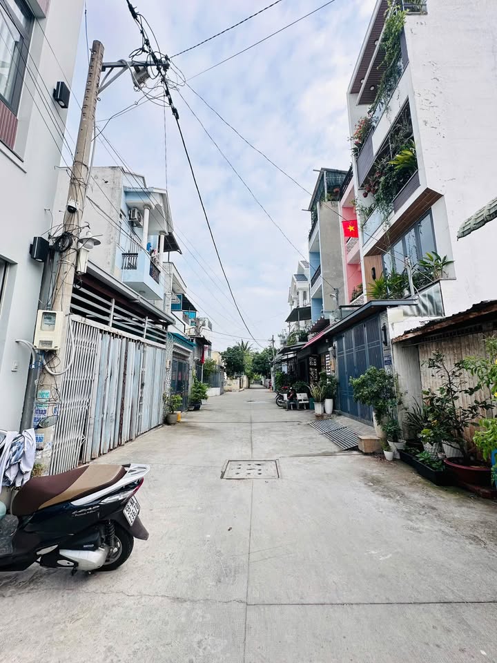 Bán lô đất hẻm 606 QL13 KDC Hồng Long – Hiệp Bình Phước, Thủ Đức 58.6m² giá 5.8 tỷ - Vị trí đẹp, phong thủy tốt!