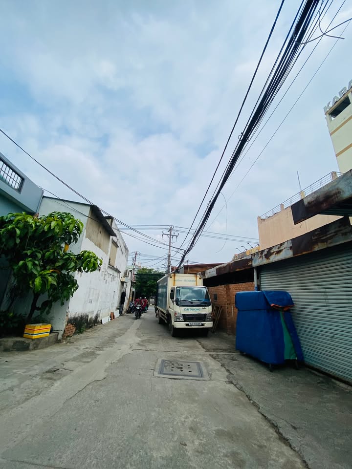 Nhà 3 tầng Bình Trưng Thủ Đức 84m² giá 7 tỷ - Nở hậu tài lộc, sổ hồng riêng!