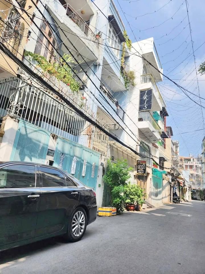 Nhà phố Huỳnh Văn Bánh, Phú Nhuận 86m² giá 13 tỷ - Định cư bán gấp!