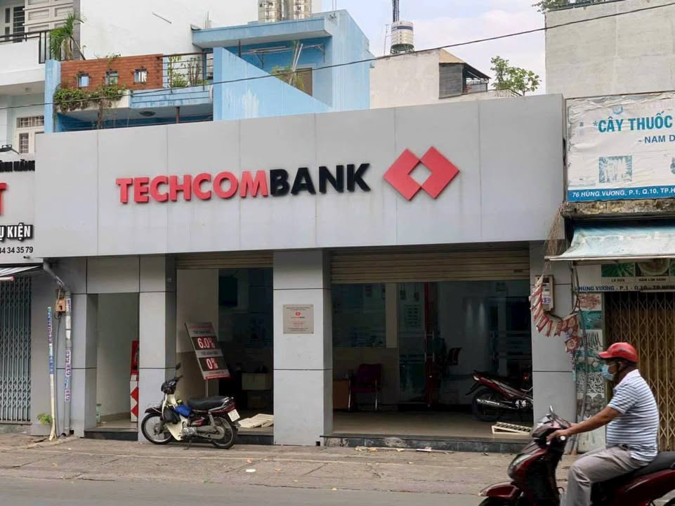 Bán gấp FrontHouse mặt tiền Hùng Vương 124.7m² giá 49.5 tỷ - Vị trí kinh doanh sầm uất!