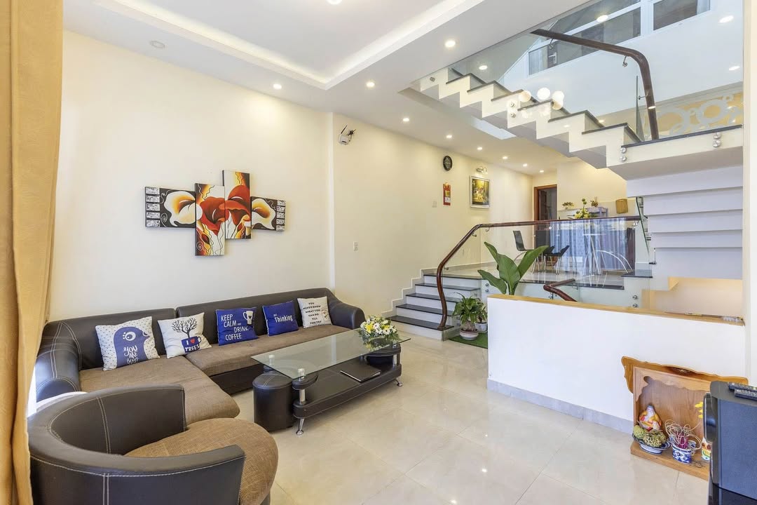 Nhà nguyên căn Trần Khánh Dư, Đà Lạt 370m² giá 18 triệu - Phù hợp làm văn phòng và homestay!