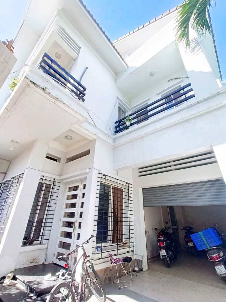 Biệt thự KDC Vạn Phát Hưng quận 7 120m² giá chỉ 15.99 tỷ - View công viên cực đẹp!