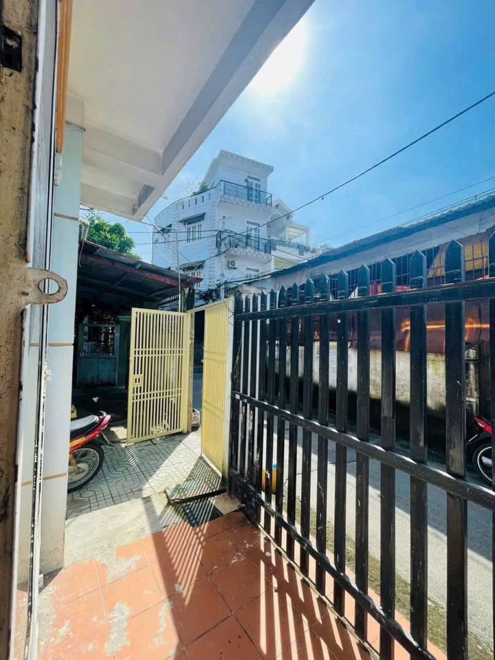 Nhà hẻm xe tải Tam Bình Thủ Đức 65m² giá 4.85 tỷ - Thích hợp cho thuê ngay!