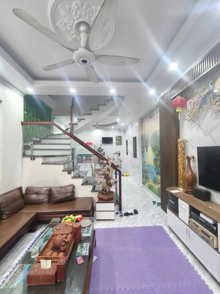 Nhà 3 tầng tại Đồng Hòa, Hải Phòng 48m² giá 3.1 tỷ - Độc lập, căn góc, tiện ích xung quanh!