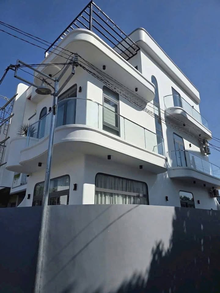 Nhà riêng Phú Lợi Thủ Dầu Một 97m² giá 4 tỷ - Mặt tiền góc 2 đường thuận lợi!