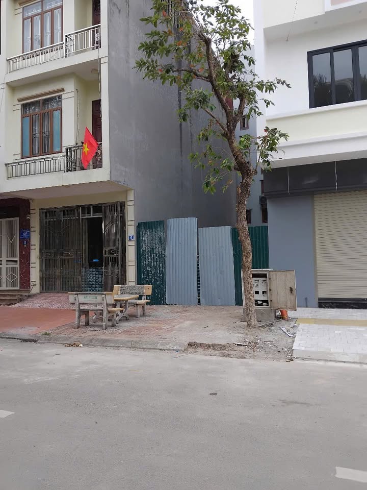 Đất thổ cư 83m² quận Bắc Từ Liêm, giá 2.1 tỷ - Pháp lý rõ ràng, sẵn sàng công chứng!