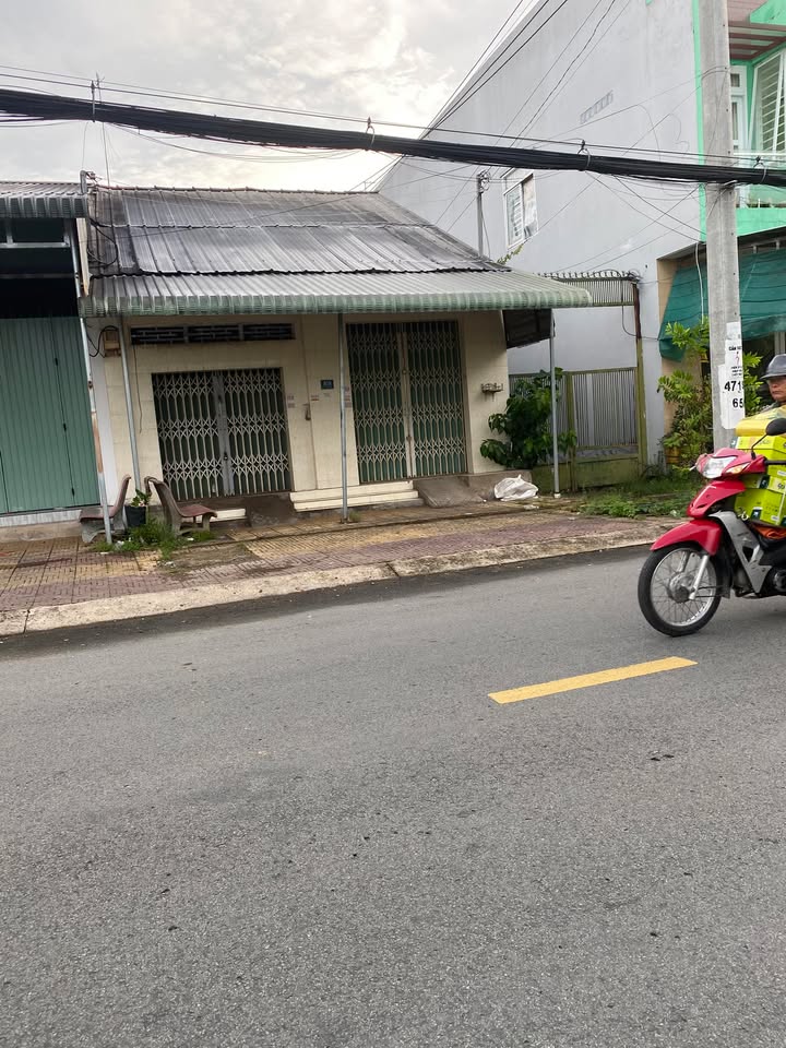 Nhà mặt tiền đường Trần Hưng Đạo, Cao Lãnh 116m² giá 3.5 tỷ - Cơ hội kinh doanh tuyệt vời!