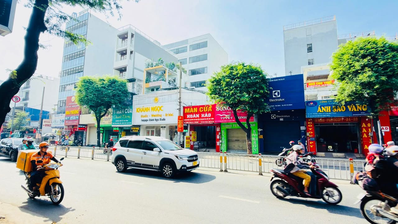 Nhà mặt tiền Trường Chinh, Tân Bình 124m² giá 25.9 tỷ - Cơ hội đầu tư tuyệt vời!