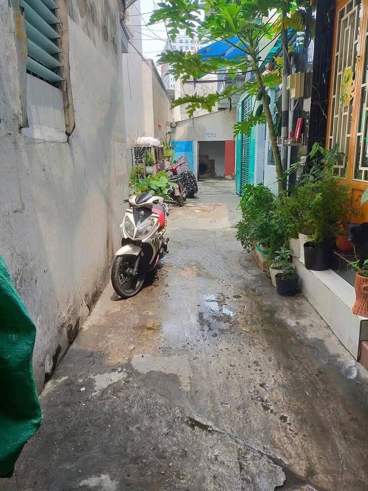 Nhà chính chủ quận 8, 16m² giá 2.08 tỷ - Tiện ích đầy đủ, sẵn sàng ở ngay!