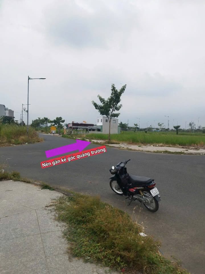 Đất nền 100m² tại Long Xuyên, An Giang - Sát bùng binh Golden, giá 2.7 tỷ!