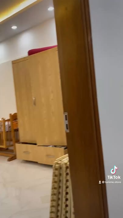 Nhà phố kinh doanh 4 tầng tại Sơn Tây 100m² giá 8 tỷ - Sẵn sổ đỏ chính chủ!